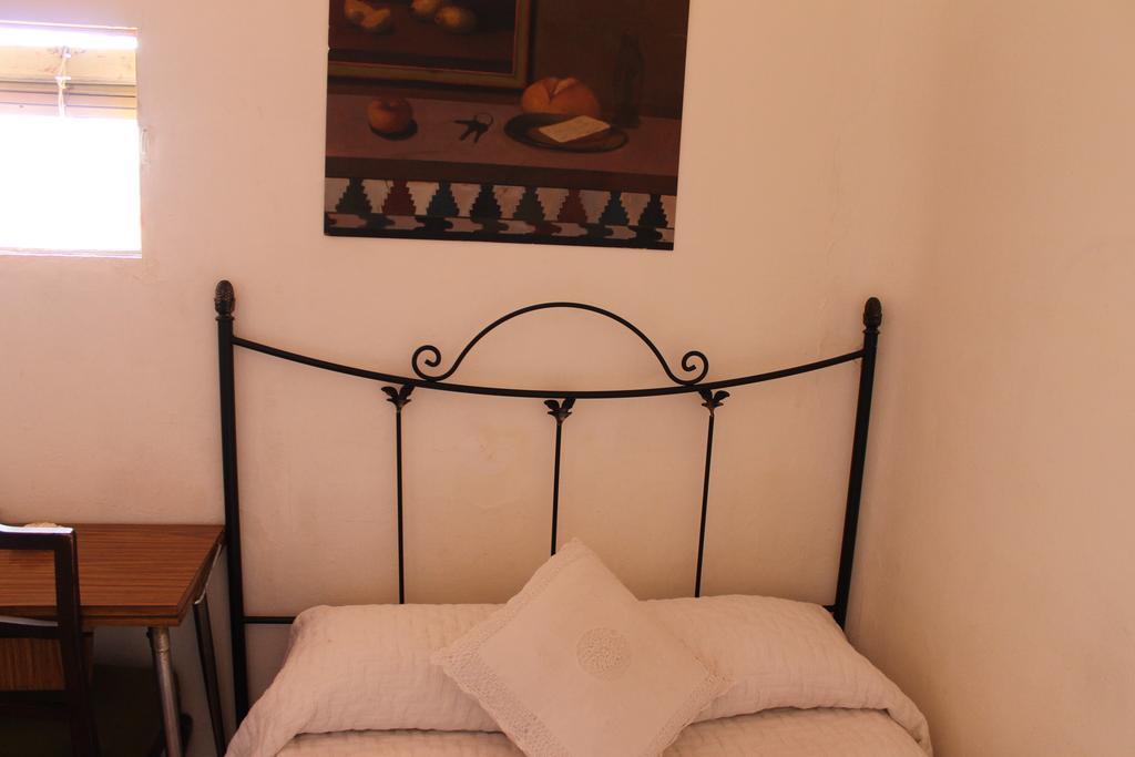 Hostal Graciela Madrid Room photo