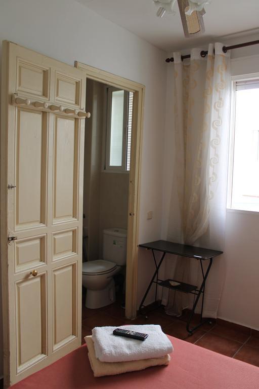Hostal Graciela Madrid Exterior photo
