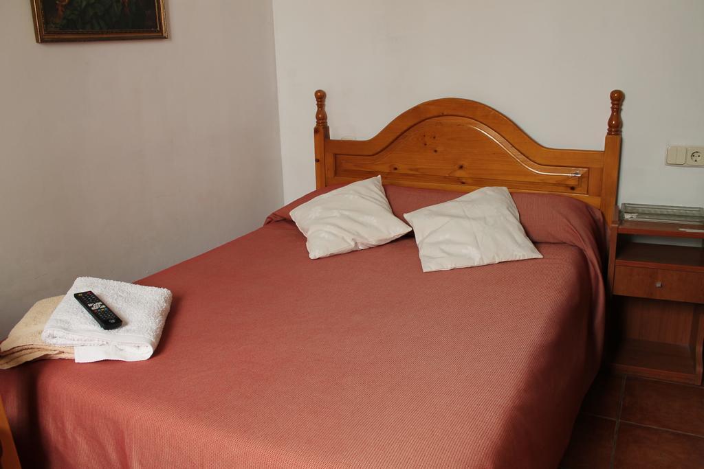 Hostal Graciela Madrid Room photo