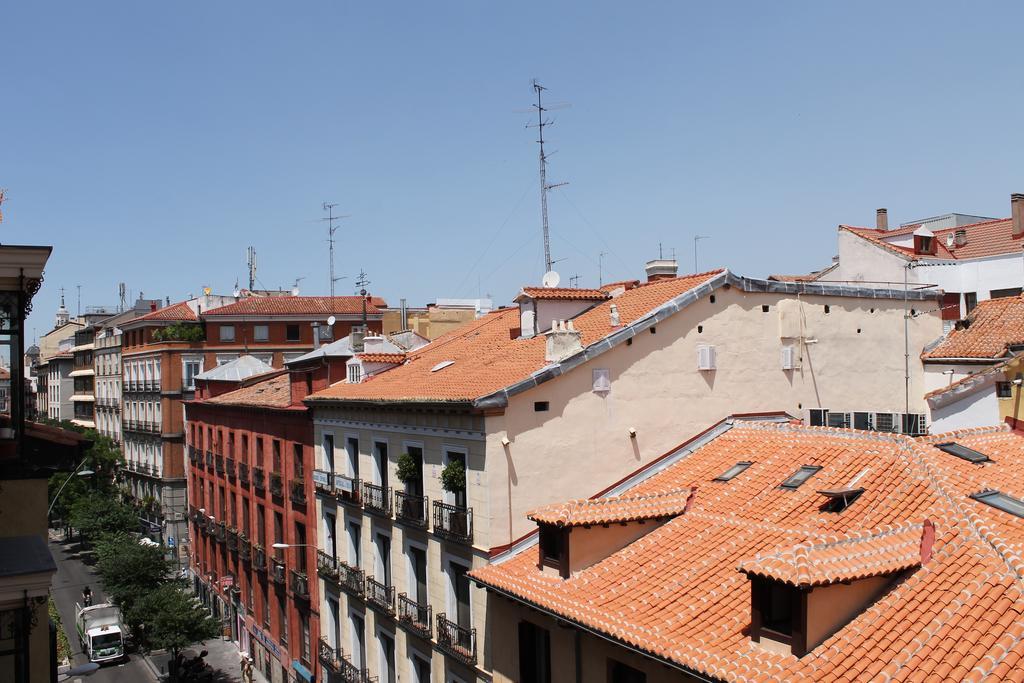 Hostal Graciela Madrid Exterior photo