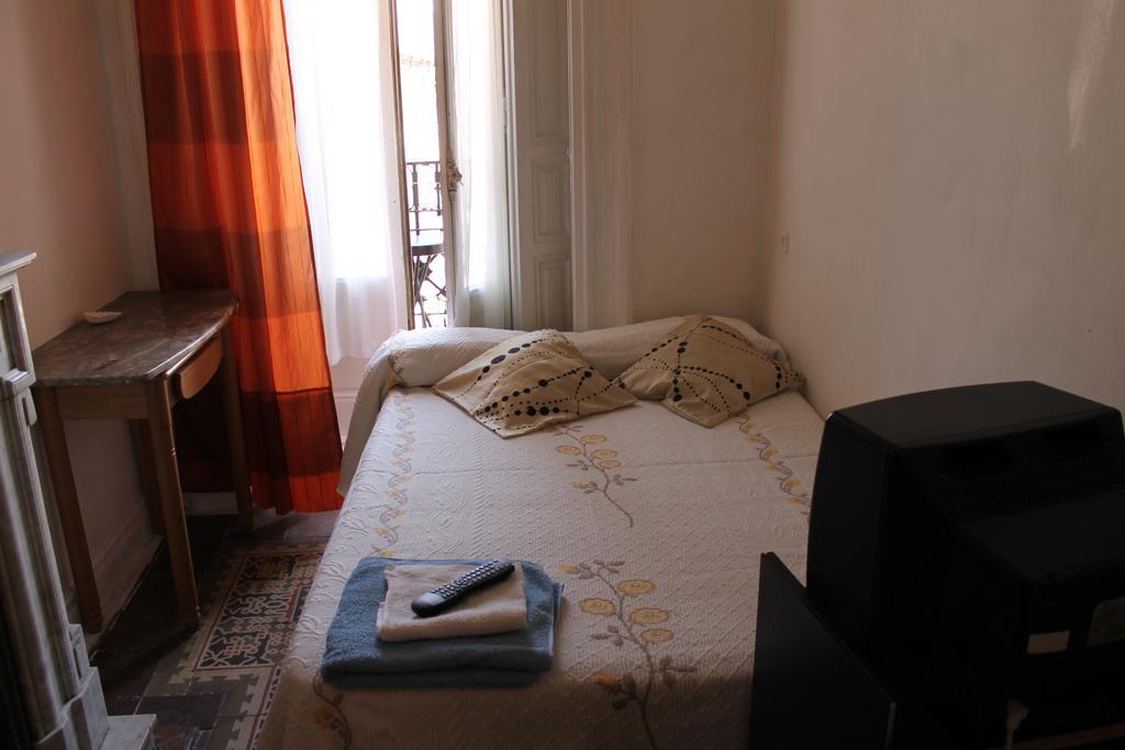 Hostal Graciela Madrid Room photo